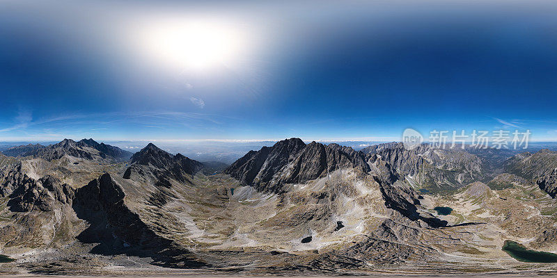 斯洛伐克Polsky Hreben山口的Gerlachov峰(Gerlachovsky stit)和高Tatras山的360x180度球面(等矩形)空中全景图